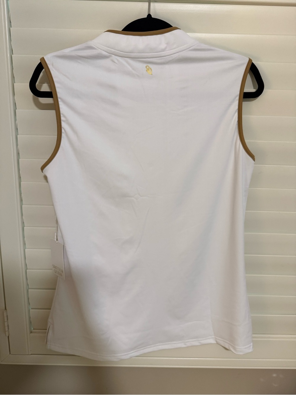 Smith & Quinn White Sleeveless Zip-Front Tank with Tan Trim - Picture 4 of 7